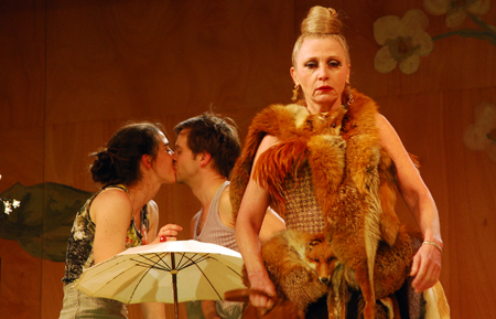 «Burnbury» von Oscar Wilde mit Esther Gemsch und Katharina von Bock in Wil SG