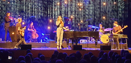 Standing Ovation für die Luzerner Sängerin Eliane mit «Reset»-Album-Tournée