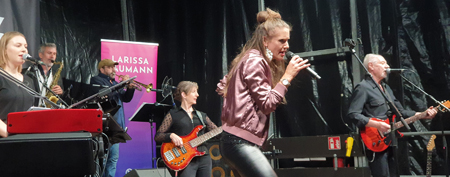 Larissa Baumann mit Band Jazz Meile 2025