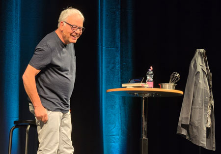 Erfolgreicher Bündner Comedian Rolf Schmid auf Abschiedstournée